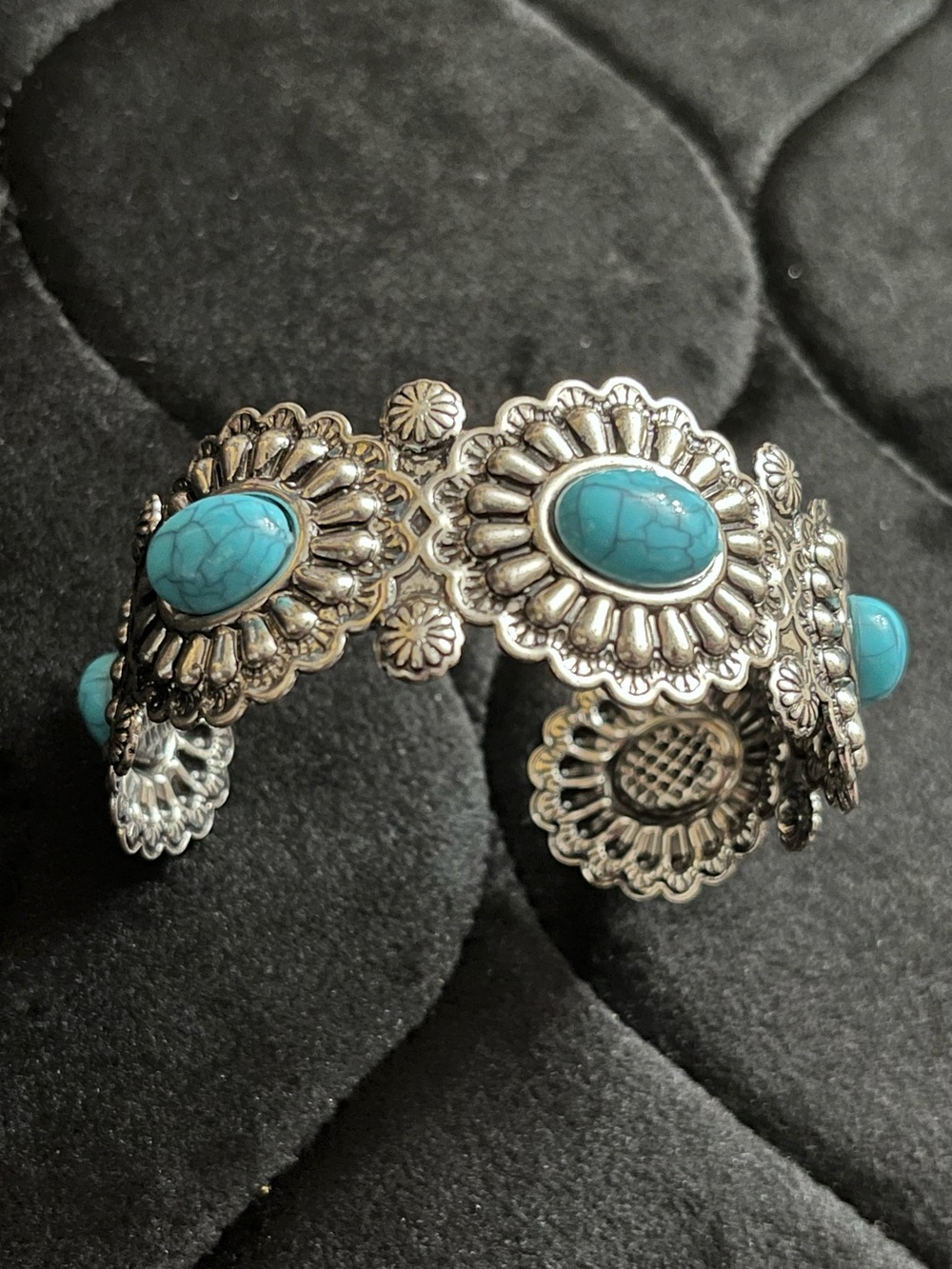 Western Style Vintage Look Cuff Bracelet